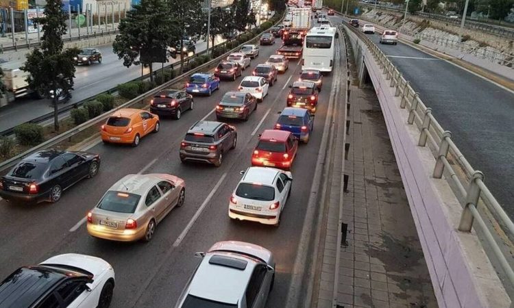Τέλη κυκλοφορίας: Σε τι τιμές θα κυμανθούν – Τι αλλάζει με τα πρόστιμα