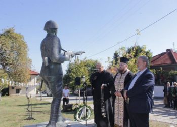 Η Πιαλεία τίμησε τον Ήρωά της, Βασίλη Τσιαβαλιάρη
