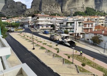 Ασφαλτοστρώσεις μετά από χρόνια σε Καλαμπάκα και Καστράκι