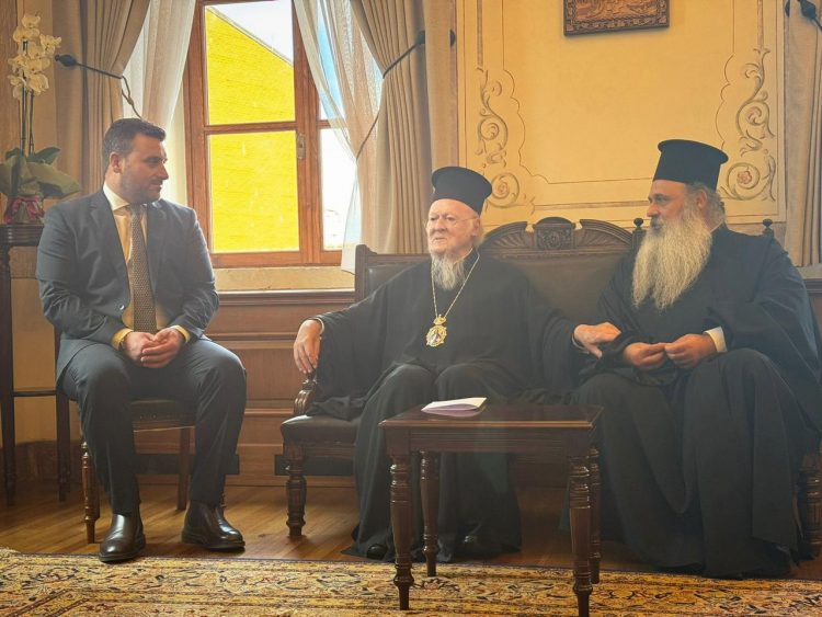 Με τον Οικουμενικό Πατριάρχη κ.κ. Βαρθολομαίο συναντήθηκε ο Λευτέρης Αβραμόπουλος