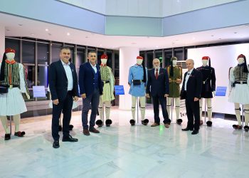 Εγκαινιάστηκε έκθεση με τις Στολές Ευζώνων από το 1821 έως σήμερα   