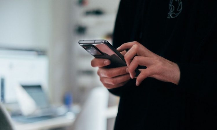 Η ρύθμιση σε κάθε smartphone που απογειώνει την ταχύτητα φόρτισης