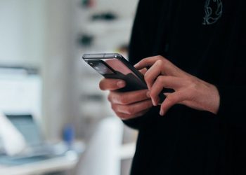 Η ρύθμιση σε οποιοδήποτε smartphone που απογειώνει την ταχύτητα φόρτισης