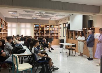 Επίσκεψη αριστούχου αποφοίτου Κλασικών Σπουδών του Πανεπιστημίου της Οξφόρδης στο Μουσικό Σχολείο Τρικάλων