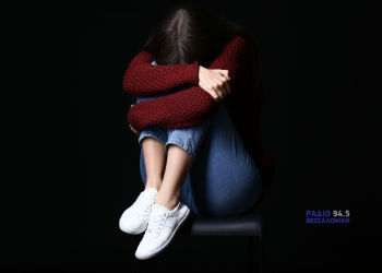 Νύφη 72χρονου στην Θεσσαλονίκη έβαλε τα παιδιά της να καταγγείλουν τον παππού (VIDEO)