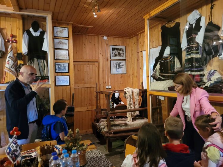 Στη Σαρακατσάνικη γωνιά οι μαθητές του 1ου Δημοτικού Σχολείου Οιχαλίας
