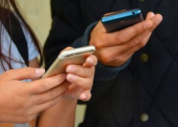 Ξεκίνησαν τα SMS για τις δωρεάν εξετάσεις για καρκίνο του παχέος εντέρου