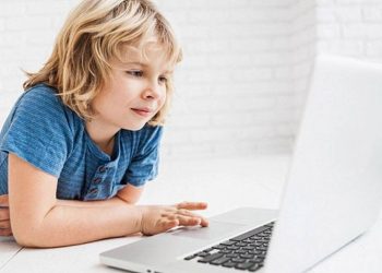 Νορβηγία: Αυξάνει το όριο ηλικίας στα social media – H «δύσκολη μάχη» με τα 15χρονα