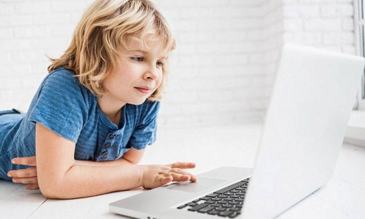 Νορβηγία: Αυξάνει το όριο ηλικίας στα social media – H «δύσκολη μάχη» με τα 15χρονα