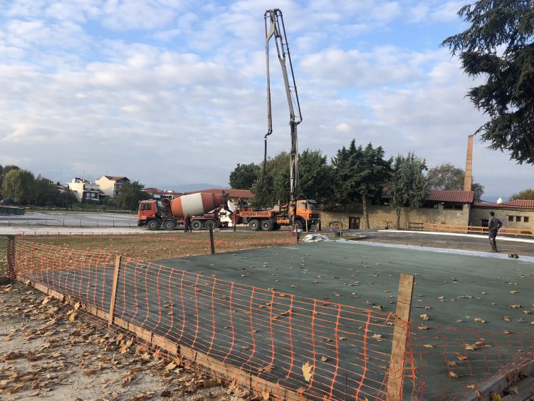 Τις τελευταίες μέρες στα Τρίκαλα γίνονται θαύματα!!! | Αντιδράσεις για την τσιμεντόστρωση στο Πάρκο Ματσόπουλου