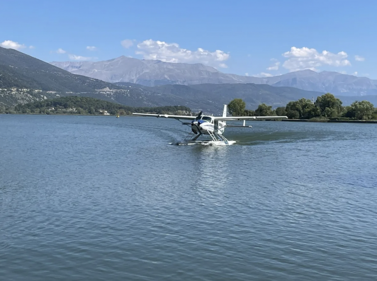 Υδροπλάνα στη Λίμνη Παμβώτιδα! Επέστρεψαν στα Ιωάννινα μετά από 15 χρόνια