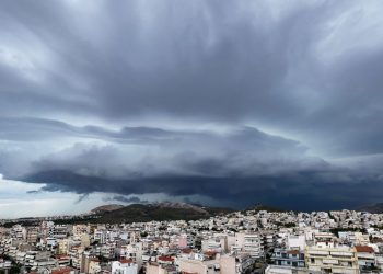 Καιρός – Τσατραφύλλιας: Μας περιτριγυρίζει ψυχρή λίμνη – Οι περιοχές που θα υπάρξει επιδείνωση