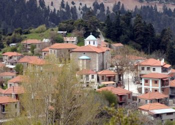 Δομνίστα: Ο «παράδεισος» της Ευρυτανίας που αποτελεί ιδανικό προορισμό για το Σαββατοκύριακο