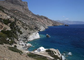 Ομάδα ερευνητών εντόπισε με ρομποτικό όχημα το ρήγμα του φονικού σεισμού του 1956, στην Αμοργό