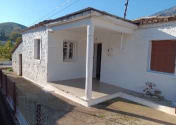 ΤΡΙΚΑΛΑ | Προς ΠΩΛΗΣΗ παλαιά μονοκατοικία με αποθήκη