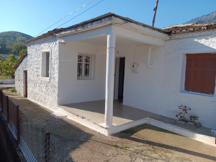 ΤΡΙΚΑΛΑ | Προς ΠΩΛΗΣΗ παλαιά μονοκατοικία με αποθήκη