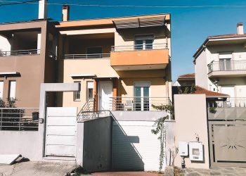 ΤΡΙΚΑΛΑ: ΠΩΛΕΙΤΑΙ μονοκατοικία 216τμ πολυτελούς κατασκευής