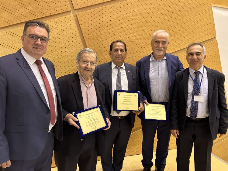 Βράβευση Κώστα Φαμίση από το ΤΕΦΑΑ