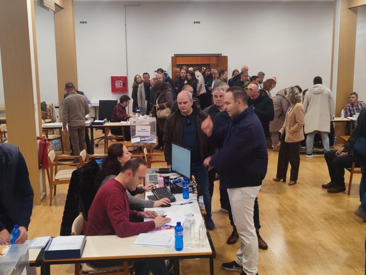 Εκλογές Επιμελητηρίου Τρικάλων: Μεγάλη συμμετοχή από νωρίς την Κυριακή