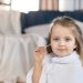 Καθαρισμός αυτιών: 10 tips για να μάθει το παιδί να τα καθαρίζει μόνο του