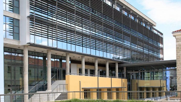 Ελεύθερος με περιοριστικούς όρους ο κυνηγός