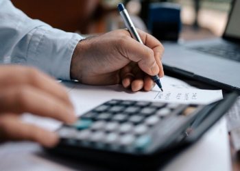 Φορολογικές δηλώσεις: Έρχονται πρόστιμα έως και 2.500 ευρώ – Ποιοι φορολογούμενοι στο στόχαστρο