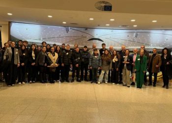 Μια υπέροχη εμπειρία για τους μαθητές του Γενικού Λυκείου Φαρκαδόνας στο Ευρωπαϊκό Κοινοβούλιο