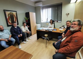 Διαβούλευση για το ωράριο τουριστικών καταστημάτων στα Τρίκαλα 