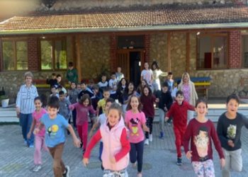 Βραβεύτηκε η δασκάλα του δημοτικού σχολείου Παλαιομονάστηρου