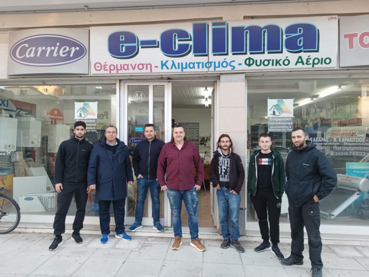 Ηλεκτρολόγοι του Δημόσιου Σ.Α.Ε.Κ. Τρικάλων στην Πρωτοποριακή εταιρεία «E-Clima» στα Τρίκαλα: Μαθαίνοντας την Ενέργεια του Μέλλοντος με τον Καθηγητή τους Μάριο Παπαευσταθίου