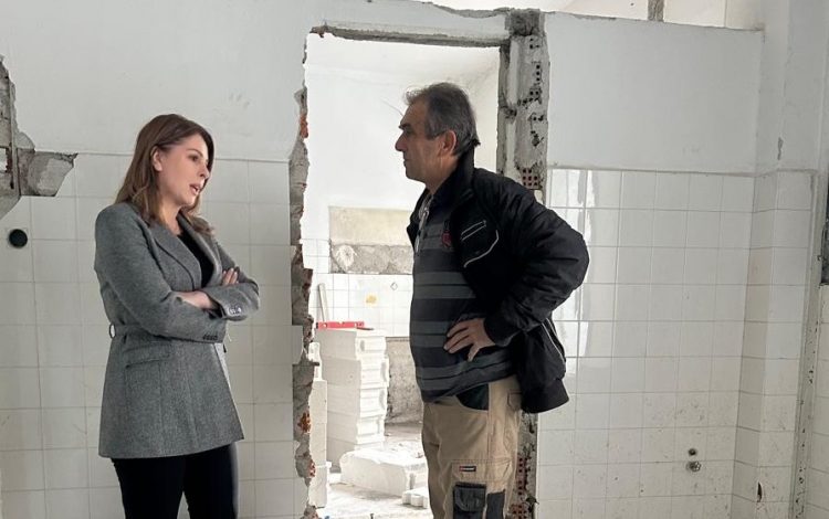 Η Δομή Άνοιας και Αλτσχάιμερ στα Τρίκαλα, η πρωτοβουλία-ορόσημο της Υφυπουργού Κοινωνικής Συνοχής και Οικογένειας, Κατερίνας Παπακώστα, παίρνει σάρκα και οστά
