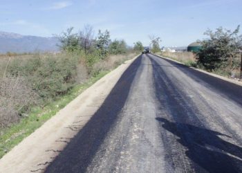 Ασφαλτοστρώνονται αγροτικοί δρόμοι στο Παλαιομονάστηρο