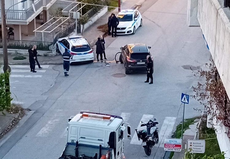 Σύγκρουση ΙΧ με περιπολικό στην οδό 5ου Συντάγματος | ΦΩΤΟ-ΒΙΝΤΕΟ