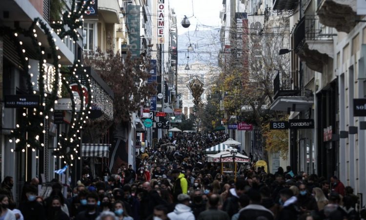 Εορταστικό ωράριο: Πώς λειτουργούν εμπορικά καταστήματα και σούπερ μάρκετ σήμερα Δευτέρα