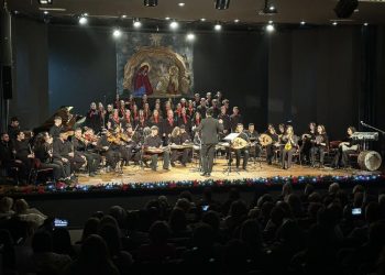 Αγάπη που σε ψάλλουν οι ουρανοί… Εντυπωσιακή η Χριστουγεννιάτικη συναυλία του Μουσικού Σχολείου Τρικάλων