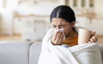 Κρυολόγημα: Σκόρδο, χυμός πορτοκάλι και κοτόσουπα ή βιταμίνες και συμπληρώματα διατροφής;