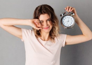 Όσοι τρώνε αυτό το φρούτο 1 ώρα πριν τον ύπνο κοιμούνται 50% ταχύτερα