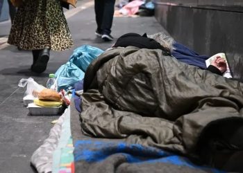 «Ορφανός» από τα 11, άστεγος στα 29: Το χριστουγεννιάτικο «θαύμα» του έδωσε δεύτερη ευκαιρία ζωής
