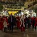 Φωταγωγήθηκε το Χριστουγεννιάτικο Δέντρο στην Καλαμπάκα: Η «Συμπρωτεύουσα των Χριστουγέννων» έλαμψε παρά τη βροχή