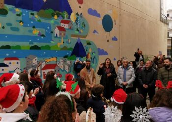 Γιορτινή προσφορά αλληλεγγύης του 6ου Γυμνασίου Τρικάλων σε Κοινωνικές Δομές του Δήμου Τρικκαίων