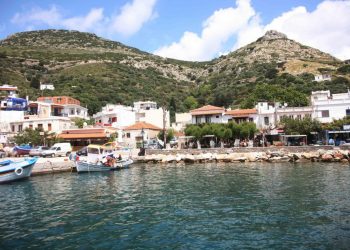 «Πώς ζει κάποιος μέχρι τα 100;» – Αφιέρωμα της βαυαρικής ραδιοφωνίας για τη μακροζωία στην Ικαρία