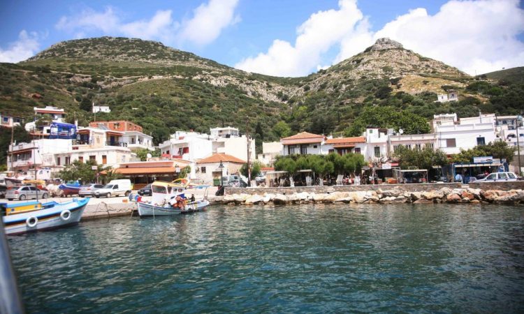 «Πώς ζει κάποιος μέχρι τα 100;» – Αφιέρωμα της βαυαρικής ραδιοφωνίας για τη μακροζωία στην Ικαρία