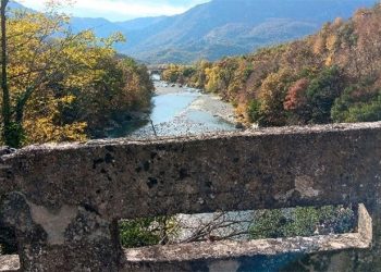 Οδοιπορικό στην μικρή κοιλάδα του Σαρανταπόρου στην Κόνιτσα – Οι άνθρωποι, η ιστορία, η φύση