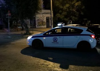 Λάρισα: Μαχαιρώματα έξω από μπαρ για τα μάτια μίας γυναίκας – Τραυματίσθηκε ένας 27χρονος