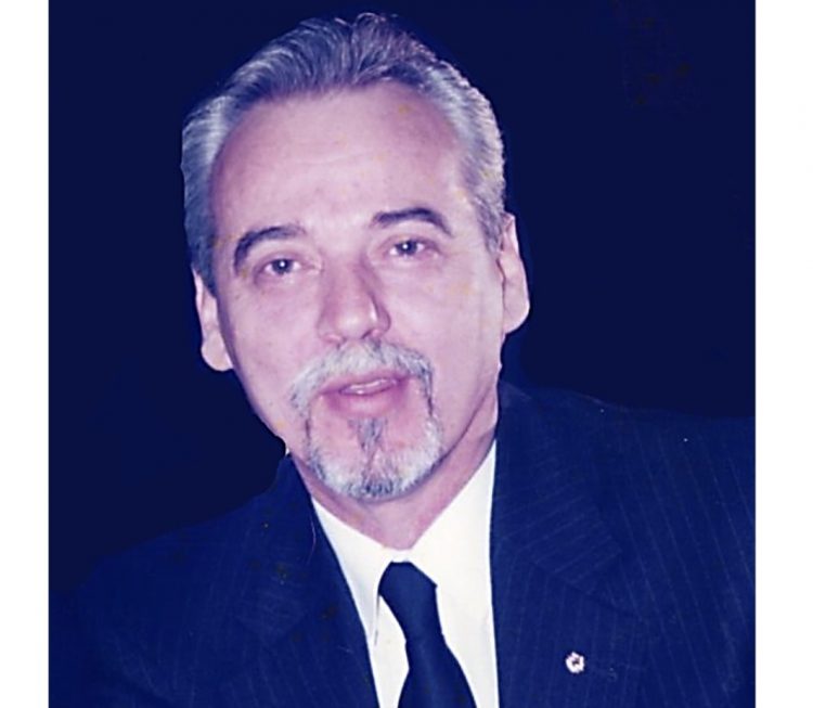 Θλίψη για το θάνατο του Νίκου Παρλαπάνη