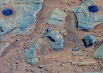 Η NASA βρήκε κάτι «μπλε» στον Άρη και δεν έχει ιδέα τι είναι