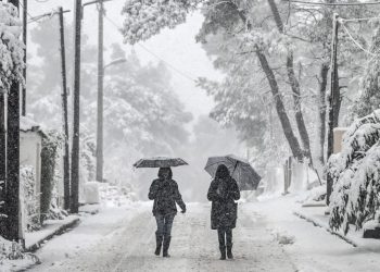 Καιρός: Φτάνει η βαρυχειμωνιά -Βροχές και χιόνια, θα «ασπρίσει» και η Πάρνηθα τις επόμενες ημέρες