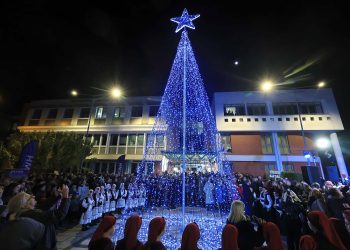 Πλημμύρισε κόσμο η Περιφέρεια Θεσσαλίας στην εντυπωσιακή Χριστουγεννιάτικη εκδήλωση