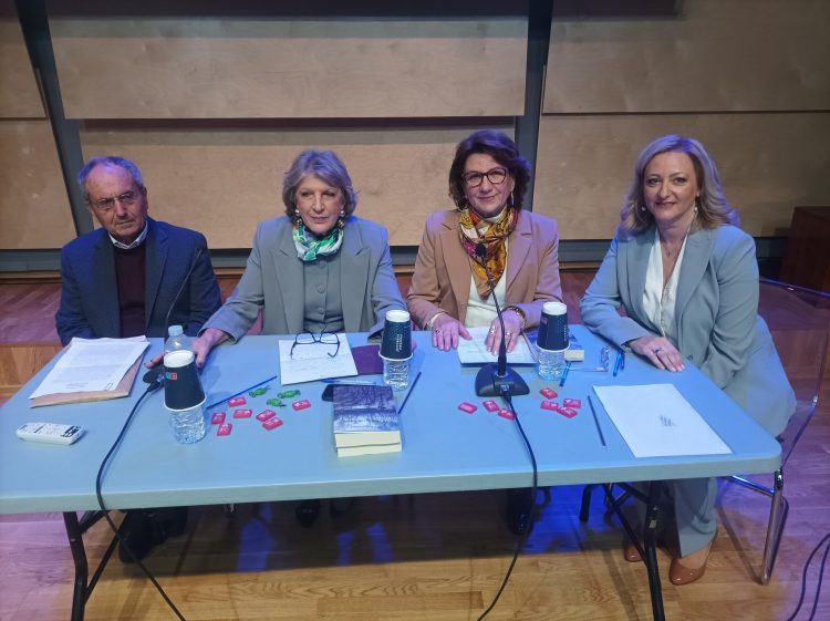“Τα στάχυα του Πηνέα”: Ένα ταξίδι μνήμης στην Κατοχή με τη ματιά της Εβίτας Λαμπαδάρη | Με επιτυχία η παρουσίαση του βιβλίου