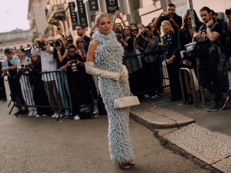 Fashion Resolutions: 5 πράγματα που πρέπει να εντάξεις στο στυλ σου το 2025